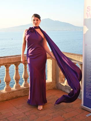 The Social Series of the Year Award in Vico Equense, Italy - 10 Jul 2026 Giovanna Sannino attends the 2026 Social World Film Festival photocall where she received an award for the Social Series of the Year Award. Vico Equense Italy Copyright: xAntoninoxD’Espositox xSOPAxImagesx DSC_5692