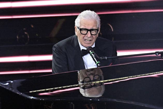 February 10, 2023, Sanremo, Rome, Italy: February 10, 2023, Sanremo. 73rd Italian Song Festival, fourth night. Pictured: Peppino Di Capri Sanremo Italy  - ZUMAa289 20230210_zia_a289_001 Copyright: xMariaxLauraxAntonellix