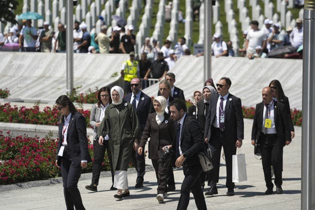 Thousands gather in Srebrenica to mark 31st anniversary of genocide as 10 more victims laid to rest POTOCARI, BOSNIA AND HERZEGOVINA – JULY 11: Turkiye s Minister of Family and Social Services Mahinur Ozdemir Goktas (C) attends the commemoration marking the 31st anniversary of the 1995 Srebrenica genocide at the Potocari Memorial Cemetery in Potocari, Bosnia and Herzegovina, on July 11, 2026. The ceremony commemorated the more than 8,000 Bosniak men and boys killed by Bosnian Serb forces during the genocide. Samir Jordamovic Anadolu Potocari Bosnia and Herzegovina. Editorial use only. Please get in touch for any other usage.  Copyright: x2026xAnadoluxSamirxJordamovicx