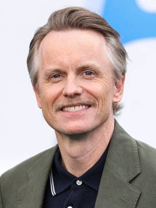 Los Angeles Premiere Of Netflix s The Hawk Season 1 WESTWOOD, LOS ANGELES, CALIFORNIA, USA - JULY 09: David Hornsby arrives at the Los Angeles Premiere Of Netflix s The Hawk Season 1 held at the Directors Village (formerly Westwood Village Theatre) on July 9, 2026 in Westwood, Los Angeles, California, United States. Westwood Directors Village (formerly Westwood Village Theatre) California United States Copyright: xXavierxCollin ImagexPressxAgencyx