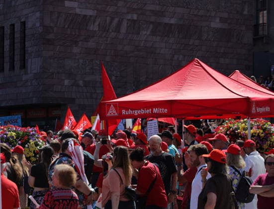 11.07.2026, Deutschland, NRW, Gewerkschaften, Warnstreiks, Der DGB, die IG Metall Ruhrgebiet Mitte und Verdi haben für heute zur Demonstration Ruhrpott Rebellion in Dortmund aufgerufen- es wurde gegen die geplanten Reformen der Bundesregierung protestiert, z.B. in den Bereichen Rente und Gesundheit, Deutschland *** July 11, 2026, Germany, North Rhine-Westphalia, labor unions, warning strikes, The DGB, IG Metall Ruhrgebiet Mitte, and Verdi have called for a demonstration today in Dortmund called Ruhrpott Rebellion. Protesters are demonstrating against the federal government’s planned reforms, for example in the areas of pensions and healthcare, Germany Copyright: xD.xKerlekin SnowfieldxPhotographyx SF110726VerdiD6