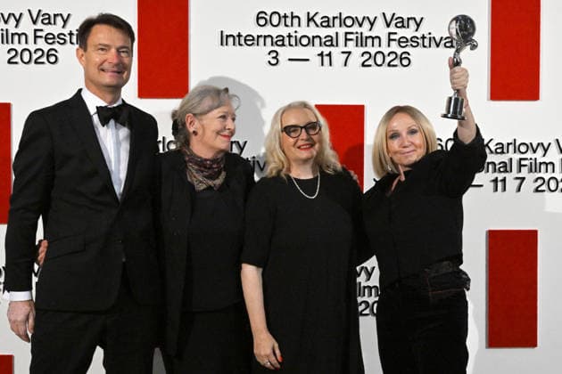 The final day of the 60th Karlovy Vary International Film Festival, on July 11, 2026. Readers Award of the newspaper Daily Pravo, Helena Trestikova (second from left) for the film Bara Basikova. On the left is producer Pavel Strnad, third from left is producer Katerina Cerna and on the right is singer Bara (Barbora) Basikova. (CTKxPhoto SlavomirxKubes) CTKPhotoP2026071105019  CTKPhotoP2026071105019