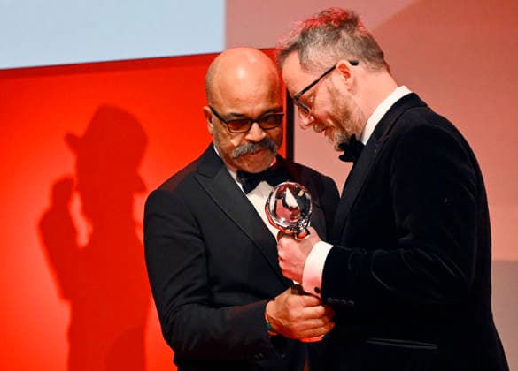 The final day of the 60th Karlovy Vary International Film Festival, on July 11, 2026. American actor Jeffrey Wright received the Karlovy Vary IFF President s Award, returning to the festival after three decades with the film Basquiat. On the right side is seen festival executive director Krystof Mucha. (CTKxPhoto KaterinaxSulova) CTKPhotoP2026071105025  CTKPhotoP2026071105025