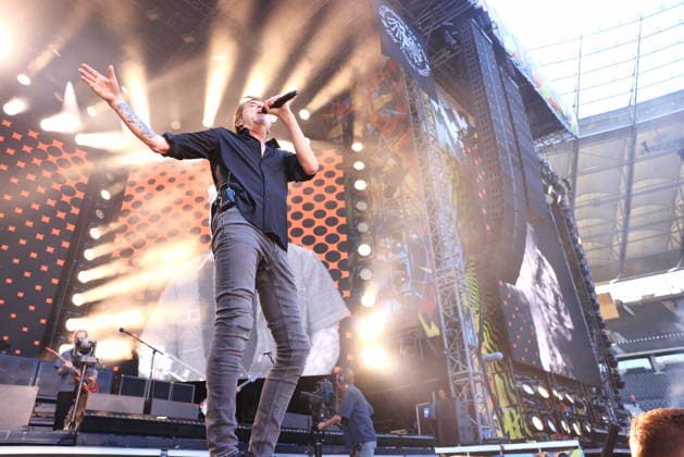11.07.2026, Die Toten Hosen, Sänger Campino, im Konzert live im Olympiastadion, Berlin, Abschiedstour ãTrink aus wir, müssen gehenÒ live, bgl, Andreas Frege, Berlin *** July 11, 2026, Die Toten Hosen, singer Campino, live in concert at the Olympic Stadium, Berlin, farewell tour Let’s drink up, we have to go, live, bgl, Andreas Frege, Berlin
