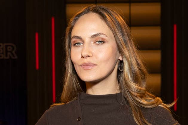 Model, Schauspielerin, Moderatorin, Influencerin Elena CARRIERE, freundlich, schmunzelnd, Portrait, Portraet, zu Gast in der TV Sendung ,,Koelner Treff,, im WDR Fernsehen, Aufzeichnung am 10.07.2026, Ausstrahlung am 07.08.2026. *** Model, actress, host, influencer Elena CARRIERE, friendly, smiling, portrait, guest on the TV show Koelner Treff on WDR television, recorded on July 10, 2026, Aired on August 7, 2026