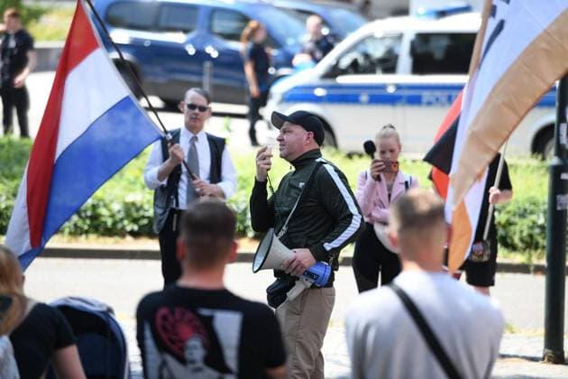 Gegendemo zum CSD einer rechtsextremen Partei ** NUR FÜR REDAKTIONELLE ZWECKE ** EDITORIAL USE ONLY **<p>Am Bahnhof startet eine Gegendemo zum CSD der rechtsextremen Partei Die Heimat, am Samstag, 11.07.2026 in Wesel. Deutschland NRW Wesel Copyright: MarkusxJoosten *** Counter-demonstration against a far-right party’s CSD ** FOR EDITORIAL USE ONLY ** EDITORIAL USE ONLY ** p A counter-demonstration against the CSD organized by the far-right party Die Heimat begins at the train station on Saturday, July 11, 2026, in Wesel, Germany (North Rhine-Westphalia). Copyright MarkusxJoosten Copyright: MarkusxJoosten doc86oblje9gnk1mvt3wl5m ,EDITORIAL USE ONLY