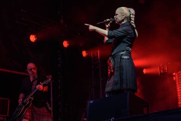 Garbage at The Castle Concerts 2026 in Edinburgh, UK - 11 Jul. Steve Marker and Shirley Manson seen performing live on stage at Edinburgh Castle. Edinburgh United Kingdom Copyright: xStuartxWestwoodx xSOPAxImagesx SWESTWOOD11