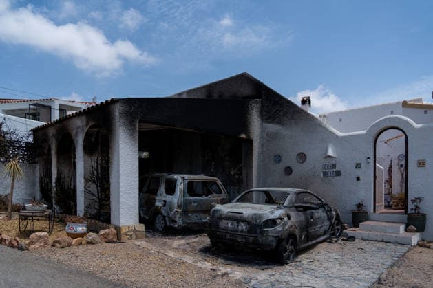 At least 12 dead in Los Gallardos wildfire in Almería, southern Spain - 11 Jul 2026 Two burned-out cars at the El Pinar residential development in Los Gallardos following the wildfire. The Los Gallardos wildfire in Almería, Spain, has left 12 people dead, 7 people missing, and more than 6,000 hectares burned. On the ground, around 540 personnel deployed by the Spanish Government are involved in the response, including members of the Civil Guard, Civil Protection, and the Military Emergency Unit (UME). Los Gallardos Spain Copyright: xFrancisxGonzalezx xSOPAxImagesx INCENDIO-ALMERIA-20260711-FRANCIS-084