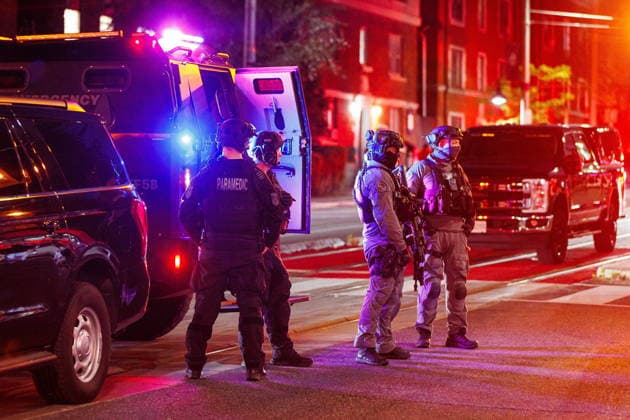 July 11, 2026, Toronto, On, Canada: La police et les secouristes interviennent o la suite de tirs lors de l o vo nement Ã‚Â«Salsa on St. ClairÃ‚Â» o Toronto, le samedi 11 juillet 2026. LA PRESSE CANADIENNE Toronto Canada  - ZUMAc35_ 20260711_zaf_c35_057 Copyright: xKeitoxNewmanx