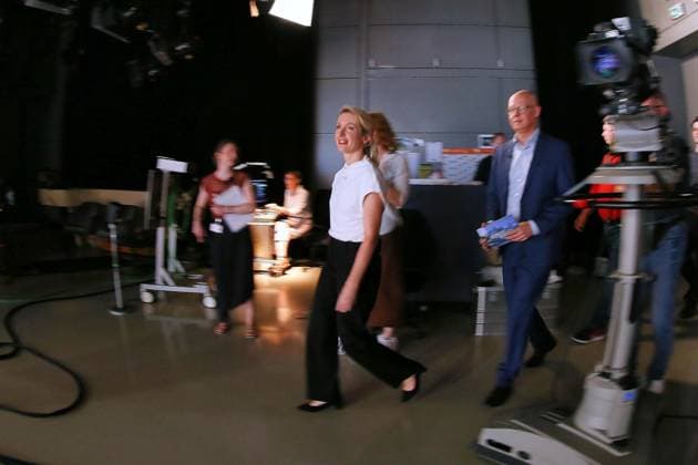 Berlin, Deutschland, 12.07.2026: ARD-Hauptstadtstudio: Sommerinterview: Linken-Chefin Ines Schwerdtner kommt zum im Interview mit Matthias Deiß ins Studio *** Berlin, Germany, July 12, 2026 ARD Capital Studio Summer Interview: Left Party Leader Ines Schwerdtner arrives at the studio for an interview with Matthias Deiß Copyright: xdtsxNachrichtenagenturx dts_127579
