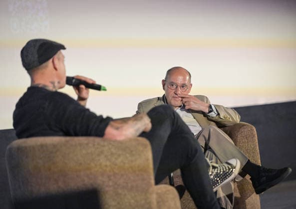 12.07.2026, xlakx, Entertainment, Gregor Gysi trifft Philipp Burger bei Gysis Begegnungen v.l. Gregor Gysi im Gespräch mit Philipp Burger, Frontmann der Band Frei.Wild, bei der Veranstaltungsreihe Gysis Begegnungen im Colosseum Berlin. Berlin *** July 12, 2026, xlakx, Entertainment, Gregor Gysi Meets Philipp Burger at Gysi s Encounters (from left): Gregor Gysi in conversation with Philipp Burger, frontman of the band Frei Wild, at the Gysi s Encounters event series at the Colosseum Berlin, Berlin Daniel Lakomski