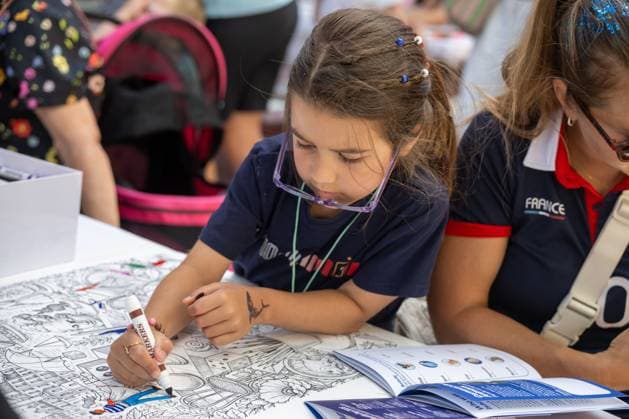 RECORD DATE NOT STATED People celebrate Bastille Day in New York (NEW) People celebrate Bastille Day in New York. July 12, 2026, New York, New York, USA: A child paints during the annual Bastille Day celebration on Madison Avenue, on July 12, 2026 in New York City. (Credit: M10s TheNews2)(Foto: M10S Thenews2 imago images) People celebrate Bastille Day in New York  Copyright: xM10sx
