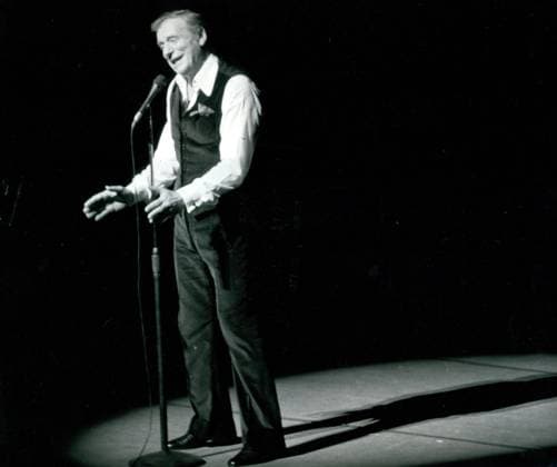 Actor and singer Yves Montand on stage Actor and singer Yves Montand on stage Copyright: BettinaxCirone 1072_05_Sub04648_47661_H_00010A