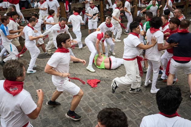 Seventh bull run of the 2026 San Fermín Festival, featuring bulls from the Miura ranch; one person was injured during the seventh bull run of the 2026 San Fermín Festival on July 13, 2026, in Pamplona, Navarre, Spain. On this occasion, the seventh running of the San Fermín festival took place with bulls from the Miura ranch in Spain  Copyright: xEduardoxSanzx 7661307