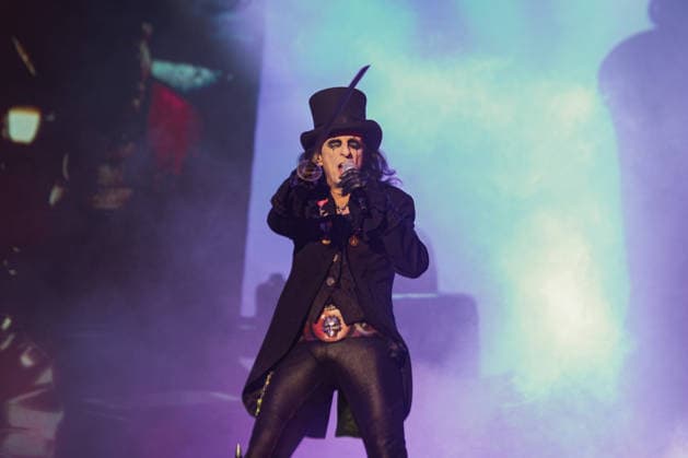 Music Concert - Alice Cooper Alice Cooper singing on stage during Alice Cooper, Music Concert in Vicenza, Italy, July 13 2026 Vicenza Vicenza Italy Copyright: xTommasoxTadiellox xLiveMediax LPM_2564585