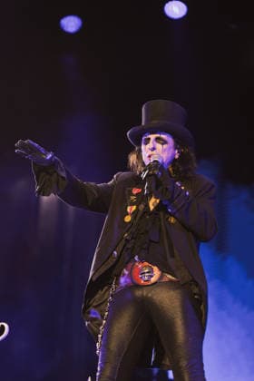 Music Concert - Alice Cooper Alice Cooper singing on stage during Alice Cooper, Music Concert in Vicenza, Italy, July 13 2026 Vicenza Vicenza Italy Copyright: xTommasoxTadiellox xLiveMediax LPM_2564595