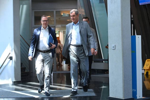 v.re:Markus SOEDER (Ministerpraesident Bayern und CSU Vorsitzender), Martin HUBER (Generalsekretaer der CSU), Pressekonferenz im Anschluss an die Vorstandssitzung des CSU Praesidiums in der CSU Landesleitung in Muenchen am 13.07.2026 *** Featuring Markus SOEDER, Minister-President of Bavaria and CSU Chairman, and Martin HUBER, Secretary General of the CSU; press conference following the meeting of the CSU Presidium at the CSU State Headquarters in Munich on July 13, 2026