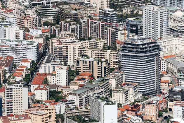 Creative Highlights World Die Skyline von Monte Carlo mit modernen Wohnhochhäusern und luxuriöser Architektur, gesehen von der Tête de Chien aus Monte Carlo skyline with modern residential towers and luxury architecture viewed from Tete de Chien (License=RF) Copyright: xZoonar.com AndreixAntipovx 25301314