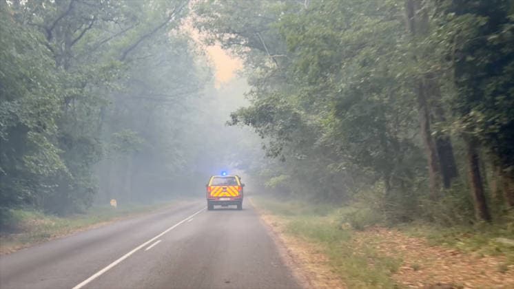 Firefighters Battle Ongoing Exceptional Wildfire In Fontainebleau Forest - Le Vaudoue Firefighters continue to battle an exceptionally large and ongoing wildfire in the Fontainebleau Forest in the area surrounding Le Vaudoue, Seine-et-Marne, France on July 13, 2026, causing significant damage as more than 370 firefighters and 130 vehicles from the SDIS77 fire service remain mobilized to contain multiple blazes described as very virulent, with two DASH water-bombing aircraft dispatched as reinforcements from southern France and several road diversions put in place on the A6 motorway. Videograbs by CLPress ABACAPRESS.COM Le Vaudoue France  Copyright: xCLPRESS ABACAx(WorldxRightsxOfficial)x
