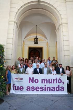 The Seville City Council calls for a minute of silence in response to the latest murder due to gender-based violence in Mijas, Málaga. The Seville City Council participates in the minute of silence called for in response to the latest murder due to gender-based violence in Mijas, Málaga, outside City Hall. July 13, 2026, in Seville, Andalusia, Spain. JULY 13, 2026. Rocí. Seville, Andalusia, Spain. Seville, Andalusia, Spain. Spain  Copyright: xRocioxRuzx 7662392