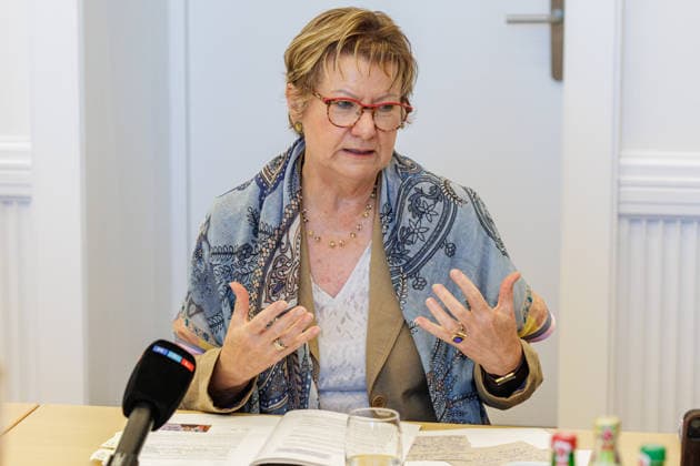 13.07.2026. Düsseldorf. Sylvia Löhrmann, NRW-Beauftragte des Landes Nordrhein-Westfalen für die Bekämpfung des Antisemitismus, für jüdisches Leben und Erinnerungskultur stellt den jährlichen Bericht über ihre Arbeit sowie die aktuelle Situation in Bezug auf Antisemitismus in Nordrhein-Westfalen vor. Düsseldorf Staatskanzlei, Horionplatz 1 Nordrhein-Westfalen Deutschland *** July 13, 2026, Düsseldorf Sylvia Löhrmann, NRW Commissioner for the State of North Rhine-Westphalia for Combating Antisemitism, Jewish Life, and Remembrance Culture presents the annual report on her work as well as the current situation regarding antisemitism in North Rhine-Westphalia Düsseldorf State Chancellery, Horionplatz 1 North Rhine-Westphalia Germany