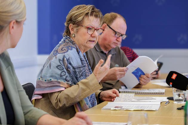 13.07.2026. Düsseldorf. Sylvia Löhrmann, NRW-Beauftragte des Landes Nordrhein-Westfalen für die Bekämpfung des Antisemitismus, für jüdisches Leben und Erinnerungskultur stellt den jährlichen Bericht über ihre Arbeit sowie die aktuelle Situation in Bezug auf Antisemitismus in Nordrhein-Westfalen vor. Düsseldorf Staatskanzlei, Horionplatz 1 Nordrhein-Westfalen Deutschland *** July 13, 2026, Düsseldorf Sylvia Löhrmann, NRW Commissioner for the State of North Rhine-Westphalia for Combating Antisemitism, Jewish Life, and Remembrance Culture presents the annual report on her work as well as the current situation regarding antisemitism in North Rhine-Westphalia Düsseldorf State Chancellery, Horionplatz 1 North Rhine-Westphalia Germany