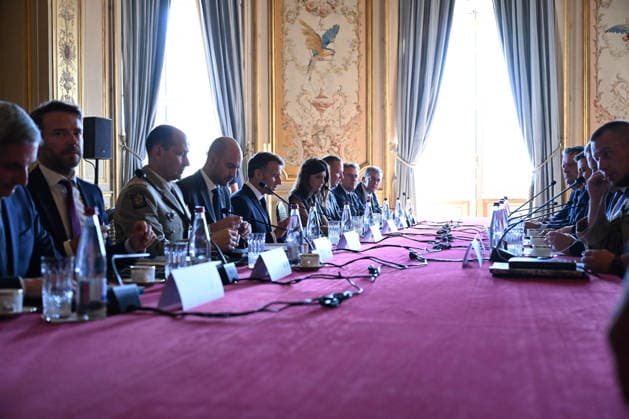 Macron Welcomes Zelensky for Coalition of the Willing Summit - Paris French President Emmanuel Macron and Ukrainian President Volodymyr Zelensky ahead of the Integrated Anti-Ballistic Missile Coalition meeting at the Hôtel des Invalides in Paris, France, on July 13, 2026, prior to the Coalition of the Willing summit on support for Ukraine. Photo by Jeanne Accorsini Pool ABACAPRESS.COM PARIS France  Copyright: xAccorsinixJeanne Pool ABACAx