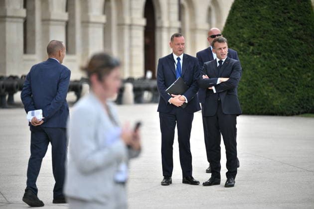 President Macron Welcomes European Leaders At The Coalition Of The Willing Summit - Paris French President Emmanuel Macron with his staff during the welcoming ceremony ahead the Coalition Of The Willing Summit in Paris, France on July 13, 2026. Photo by Eliot Blondet ABACAPRESS.COM Paris France  Copyright: xBlondetxEliot ABACAx
