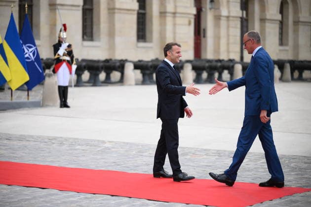 President Macron Welcomes European Leaders At The Coalition Of The Willing Summit - Paris French President Emmanuel Macron welcomes Chancellor of Germany, Friedrich Merz ahead the Coalition Of The Willing Summit in Paris, France on July 13, 2026. Photo by Eliot Blondet ABACAPRESS.COM Paris France  Copyright: xBlondetxEliot ABACAx