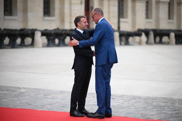 President Macron Welcomes European Leaders At The Coalition Of The Willing Summit - Paris French President Emmanuel Macron welcomes Chancellor of Germany, Friedrich Merz ahead the Coalition Of The Willing Summit in Paris, France on July 13, 2026. Photo by Eliot Blondet ABACAPRESS.COM Paris France  Copyright: xBlondetxEliot ABACAx
