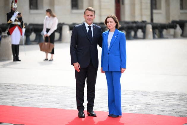 President Macron Welcomes European Leaders At The Coalition Of The Willing Summit - Paris French President Emmanuel Macron welcomes President of Moldova, Maia Sandu ahead the Coalition Of The Willing Summit in Paris, France on July 13, 2026. Photo by Eliot Blondet ABACAPRESS.COM Paris France  Copyright: xBlondetxEliot ABACAx