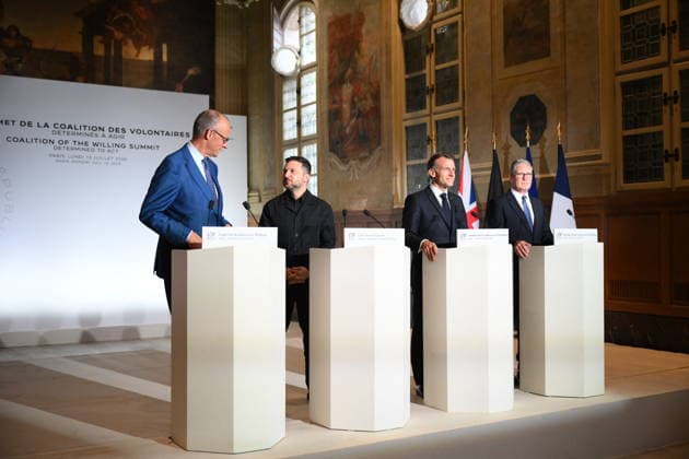 Meeting of Coalition of the Willing leaders - Press Conference - Paris German Chancellor Friedrich Merz, Ukraine s President Volodymyr Zelensky, France s President Emmanuel Macron and Britain s Prime Minister Keir Starmer pictured at a press conference during meeting of Coalition of the Willing leaders at the Hotel des Invalides in Paris, France on July 13 2026. Photo by Eliot Blondet ABACAPRESS.COM Paris France  Copyright: xBlondetxEliot ABACAx