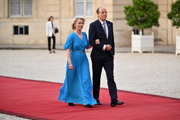 Coalition of the Willing Leaders Summit on Ukraine PARIS, FRANCE - JULY 13: European Commission President Ursula von der Leyen and her husband Heiko von der Leyen arrive for a dinner of the Coalition of the Willing on Ukraine at The Elysee Presidential Palace in Paris, France, on July 13, 2026. Mustafa Yalcin Anadolu Paris France. Editorial use only. Please get in touch for any other usage.  Copyright: x2026xAnadoluxMustafaxYalcinx