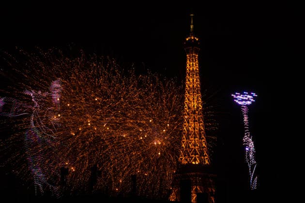NEWS: Illustration du feu d™artifice de la tour Eiffel lors de la fÃªte naionale 2026 - 13 07 2026 Illustration du feu d™artifice ParisFrance  Copyright: xBaptistexAutissierx