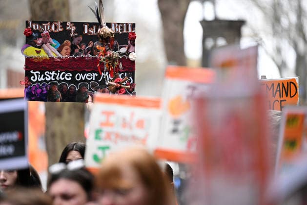 MARAT GANIEV COURT, Placards are held up by supporters of Isla Bell outside the Supreme Court of Victoria in Melbourne, Tuesday, July 14, 2026. ( NO ARCHIVING MELBOURNE VICTORIA AUSTRALIA  Copyright: xJAMESxROSSx 20260714114723281275