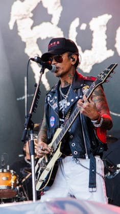 California Based Buck Cherry rocks the Rockin Thunder Edmonton stage - 12 Jul 2026 Steve Ducanney (aka Stevie D). from California hard rock band Buck Cherry performs at Rockin Thunder in Edmonton. Edmonton Canada Copyright: xRonxPalmerx xSOPAxImagesx 2026_07_12BuckCherry851065