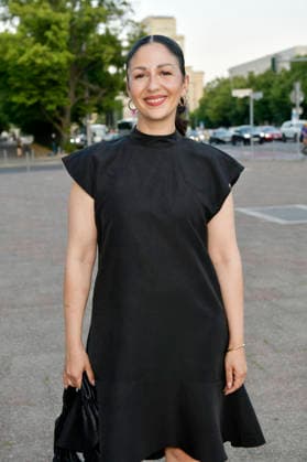 Tülin Sezgin bei der Premiere des Dokumentarfilms Was haben wir gelacht im Kino International. Berlin, 13.07.2026 *** Tülin Sezgin at the premiere of the documentary *What a Laugh* at the Kino International in Berlin, July 13, 2026 Foto:xM.xBehrensx xFuturexImagex gelacht_berlin_6714