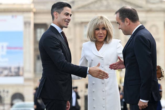 President Emmanuel Macron, Brigitte Macron, and officials at the July 14 military ceremony in Paris Jeanne Accorsini Pool Bestimage French Prime Minister Sébastien Lecornu and Brigitte Macron, wife of French President Emmanuel Macron, welcome Dutch Prime Minister Rob Jetten upon his arrival for the annual Bastille Day military parade at the Place de la Concorde in Paris, France, on July 14, 2026 ACCORSINIJEANNE accorsini0036 Credit Jeanne Accorsini SIPA 2607141057 Paris France  Copyright: xJeannexAccorsinix xPoolx xBestimagexJeannexAccorsinix xPoolx xBestimagex