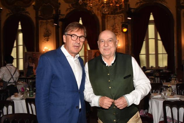 Thomas Linsmeyer Deutsches Theater GF Dr Axel Munz Angermayer Thomas Muenchen 14.07.2026 Silbersaal des Deutschen Vorstellung der diesjaehrigen Wiesn-Barbara Meier praesentiert ihre nachhaltige Dirndl Kollektion - Angermaier X Greenline by Barbara Meier. Foto Muenchen *** Thomas Linsmeyer, Deutsches Theater; Director Dr. Axel Munz Angermayer; Thomas; Munich; July 14, 2026; Silbersaal at the Deutsches Theater; Presentation of this year’s Oktoberfest; Barbara Meier presents her sustainable dirndl collection, Angermaier X Greenline by Barbara Meier; Photo: Munich
