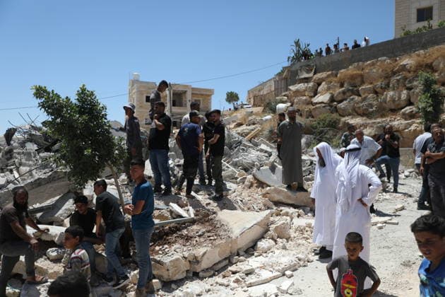 Israeli forces demolish Palestinian home in southern West Bank Israeli army vehicles demolish the home of Palestinian Osama Masaaf in the village of al-Deirat, east of Yatta, south of Hebron in the occupied West Bank, on July 14, 2026. Witnesses said the demolition took place during an Israeli military operation accompanied by heightened security measures. They added that Israeli forces used pepper spray to disperse Palestinians gathered at the scene, causing several people to sustain minor injuries. Photo by Mamoun Wazwaz apaimages Hebron West Bank Palestinian Territory 140726_Hebron_MW_00(46) Copyright: xapaimagesxMamounxWazwazx xapaimagesx