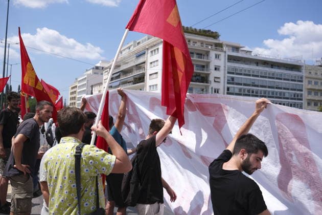 KNE protests the Argos homicide in Athens ATHENS, GREECE - JULY 14: Members of KNE hold a protest rally at Syntagma Square over the killing of the 20-year-old in Argos, calling for justice and greater protection of children from violence in Athens, Greece on July 14, 2026. Aggelos Barai Anadolu Athens Greece. Editorial use only. Please get in touch for any other usage.  Copyright: x2026xAnadoluxAggelosxBaraix