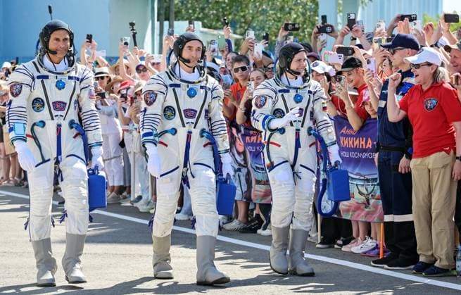 Kazakhstan Russia Space 9205292 14.07.2026 Prime crew members of the 75th expedition to the International Space Station (ISS), NASA astronaut Anil Menon, Roscosmos cosmonauts Pyotr Dubrov and Anna Kikina walk before their departure to the launch pad at the Baikonur Cosmodrome, Kazakhstan. Yuri Kochetkov Sputnik Baikonur Kazakhstan  Copyright: xYurixKochetkovx