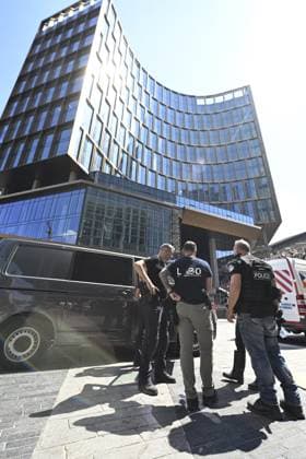 Fire in the OXY building on Place De Brouckère BRUSSELS, BELGIUM - JULY 14 : Fire in the OXY building on Place De Brouckère (several dead and missing) on July 14, 2026 in Brussels, Belgium, 14 07 2026 Brussels Belgium  Copyright: xDidierxLebrunx