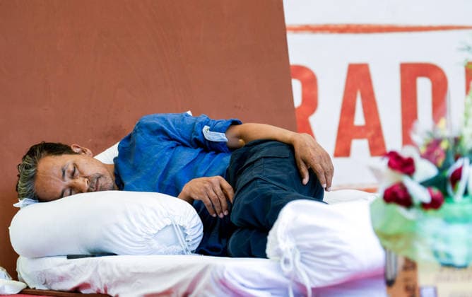 Environmentalist Sonam Wangchuk Enters the 17th Day of Indefinite Hunger Strike New Delhi, Jul 14 (ANI): Environmentalist Sonam Wangchuk on the 17th day of his indefinite hunger strike in support of the Cockroach Janata Party (CJP) campaign, seeking the resignation of Union Education Minister Dharmendra Pradhan over alleged examination irregularities and NEET paper leak, at Jantar Mantar, in New Delhi on Tuesday. NEW DELHI Delhi India Copyright: xANIx ANI_20260714160
