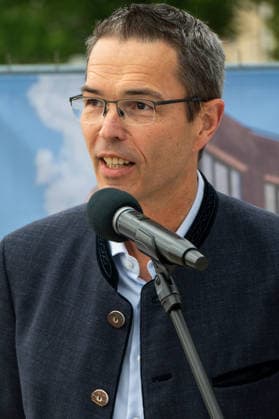 Muenchen, Grundsteinlegung der Orleanshoefe an der Orleansstrasse, Thomas Schmidt, Geschaeftsfuehrer GVG *** Munich, Groundbreaking Ceremony for the Orleanshöfe on Orleansstraße, Thomas Schmidt, Managing Director of GVG