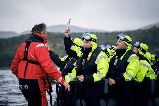 Johann Wadephul (CDU), Bundesaussenminister, faehrt zusammen mit dem norwegischen Aussenminister Espen Barth Eide mit einem Schnellboot von Saltbrygga nach Bodo durch den Saltfjorden. Saltbrygga, 14.07.2026. Fotografiert im Auftrag des Auswaertigen Amtes Saltbrygga Norwegen *** Johann Wadephul (CDU), Federal Foreign Minister, travels by speedboat from Saltbrygga to Bodo through the Saltfjorden with Norwegian Foreign Minister Espen Barth Eide. Saltbrygga, July 14, 2026 Photographed on behalf of the Federal Foreign Office Saltbrygga, Norway Copyright: xThomasxTrutschel AAx