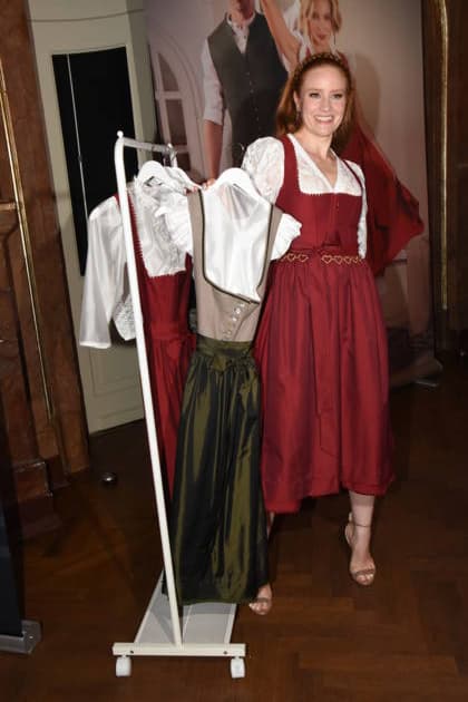 Barbara Meier Model Muenchen 14.07.2026 Silbersaal des Deutschen Theater Vorstellung der diesjaehrigen Wiesn-Barbara Meier praesentiert ihre nachhaltige Dirndl Kollektion - Angermaier X Greenline by Barbara Meier. Foto Muenchen *** Barbara Meier, Model, Munich, July 14, 2026, Silbersaal at the Deutsches Theater, Presentation of this year s Oktoberfest; Barbara Meier presents her sustainable dirndl collection, Angermaier X Greenline by Barbara Meier; Photo: Munich