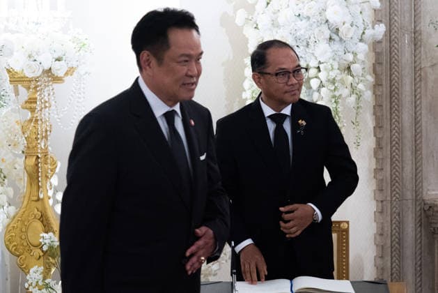 Myanmar Foreign Minister Tin Maung Swe meets with Thailand s PM in Bangkok - 14 Jul 2026 Myanmar Foreign Minister Tin Maung Swe (R) and Thailand s prime minister Anutin Charnvirakul (L) seen during the meeting at the Government House. Myanmar Foreign Minister Tin Maung Swe visits Thailand to attend the Informal Meeting of ASEAN Foreign Ministers, which includes the Informal Consultation on Myanmar. Bangkok Thailand Copyright: xPeeraponxBoonyakiatx xSOPAxImagesx Myanmar_Foreign_Minister-3