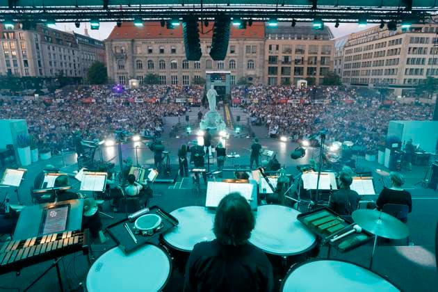 14.07.2026, Alphaville, Sänger Marian Gold, im Konzert live beim Classic open Air 2026, in Berlin, Gendarmenmarkt, Berlin Deutschland, Germany *** July 14, 2026, Alphaville, singer Marian Gold, live in concert at Classic Open Air 2026, in Berlin, Gendarmenmarkt, Berlin, Germany