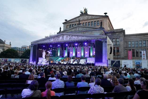 14.07.2026, Alphaville, Sänger Marian Gold, im Konzert live beim Classic open Air 2026, in Berlin, Gendarmenmarkt, Berlin Deutschland, Germany *** July 14, 2026, Alphaville, singer Marian Gold, live in concert at Classic Open Air 2026, in Berlin, Gendarmenmarkt, Berlin, Germany